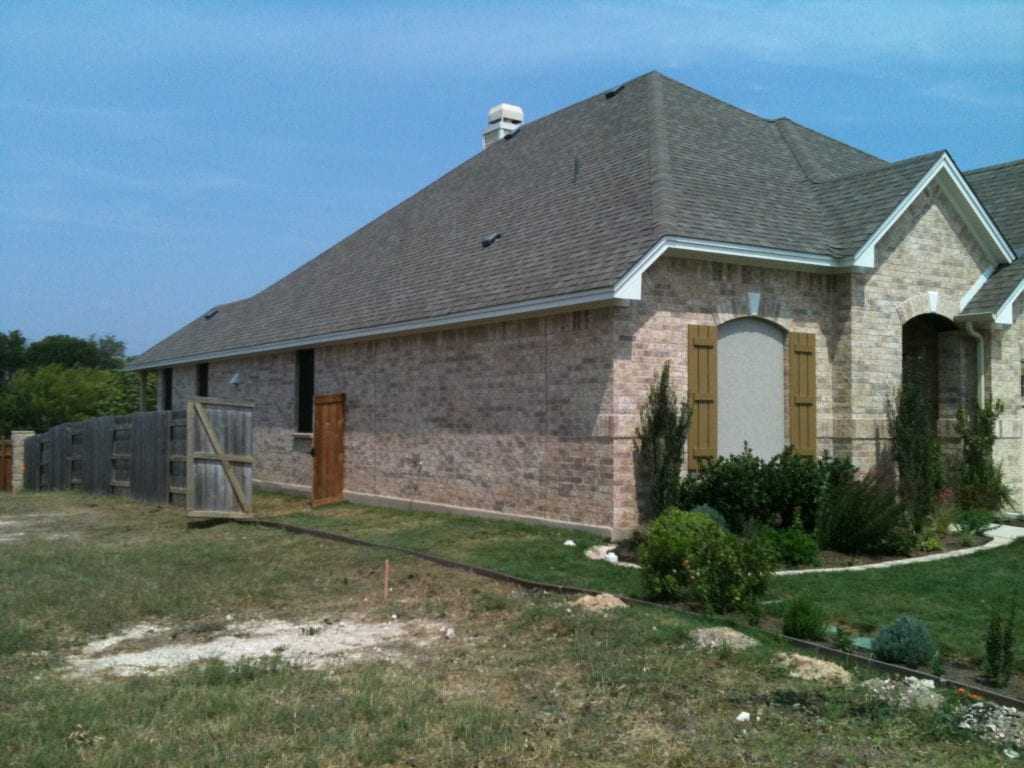 This is a Pflugerville Texas solar window screen installation that I did in 2011.